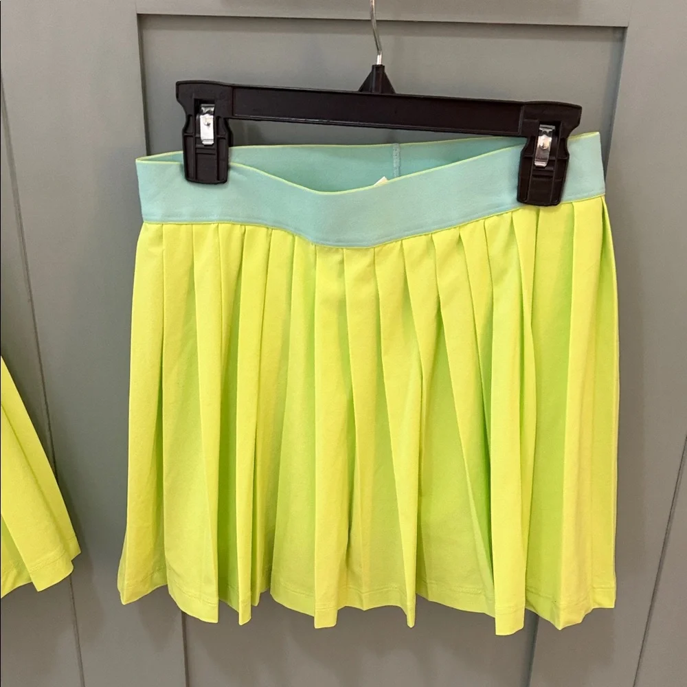 Athleta Perfect Pleat Skort Neon Green & Turquoise- Size Large/12- NWOT - Picture 4 of 6